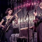 PRAG: Erik & Nora live