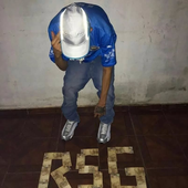 ‎