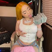 HUNNID BANDS IN CHANNELY!