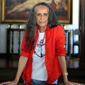 Maria Bethânia 4.png