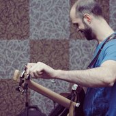 mike tuning his sweet bass