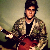 Zac Farro and a geetar.