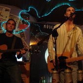 Tocando en el Búho