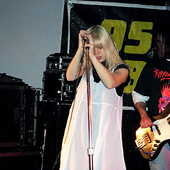 Eve's Plum performing live in 1994.