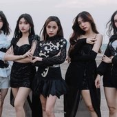 nggirls-900x600.jpg
