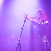 sonayou performing at ancienne belgique