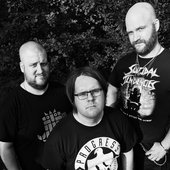 Discreant band photo