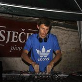 Yakka in the mix!