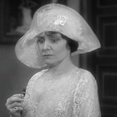 Margaret_Dumont_in_The_Cocoanuts_(1929).jpg