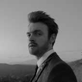 Finneas-Lead-Photo-2-1220x813.png