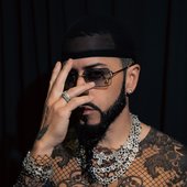 yandel, 2025.