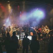 crowded-stage4_orig.jpg