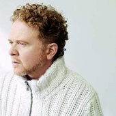 Mick Hucknall