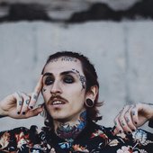 Toto 🦇 Blu 🖤