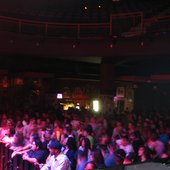 House of Blues crowd for Idiginis