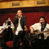 151-HWR-hansen-rock-pub-0172-v01-i01-h500_hinnerk-ruemenapf