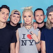 tonightalive_20140630_press_2047x1365.jpg