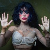 Недетский мир