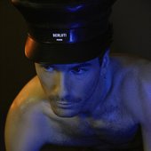 Robert Alfons / Flaunt