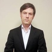 DoseOfBuckleySuit.jpg