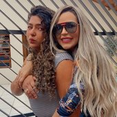Deolane e fã