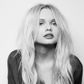 Alli Simpson