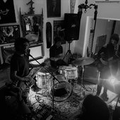 Firefriend ao vivo no @_____porta_____