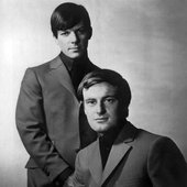 Peter_Allen_and_Chris_Bell_The_Allen_Brothers_1967.jpeg