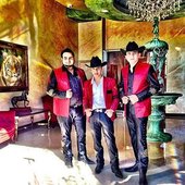 Ariel Camacho y Los Plebes Del Rancho