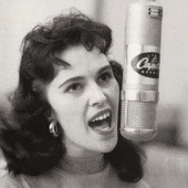 Wanda Jackson at-capitol-records