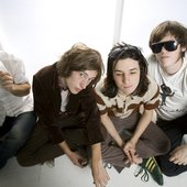 Press Shot The Hugs 09 For Again & Again Album