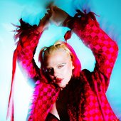 girli for Reserved Magazine