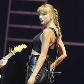 Taylor at Hair's concert 07/21 2022