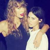 Taylor & Gracie 💚🤍