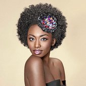 Inna-Modja-egerie-des-produits-pour-cheveux-ethniques-Mizani_portrait_w674.jpg