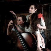 ...musicasten in \"Happy Fish\" happening - 2 (foto by Volgina Tania)