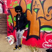 Alex Wealth on Grafitti 