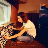 Hoenig manipulating a synth during his Agitation Free years