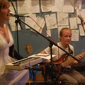 Uninhabitable Mansions at WFMU studios (Sep 08) - 2