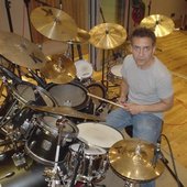 Pete Zeldman drumming