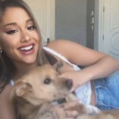 Ariana Grande Cute