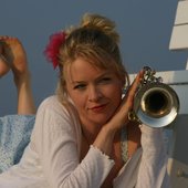  Kami Lyle