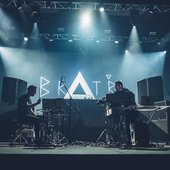 LIVE2 (Press Kit)