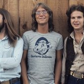 L-R; Dewey Bunnell, Gerry Beckley, Dan Peek