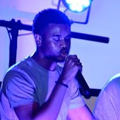 Blu'Jay live in December 2021