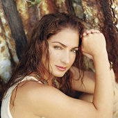 Gloria Estefan