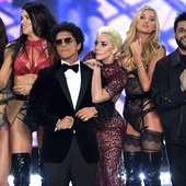 30112016-28729-5231939243gagafacepl.jpg