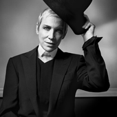 Annie Lennox by Vincent Peters.