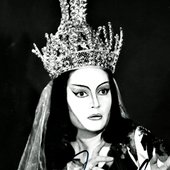 Edda Moser in ihrer Paradrolle als \"Königin der Nacht\" in Mozarts \"Zauberflöte\"