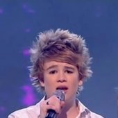 Eoghan Quigg performing Hero